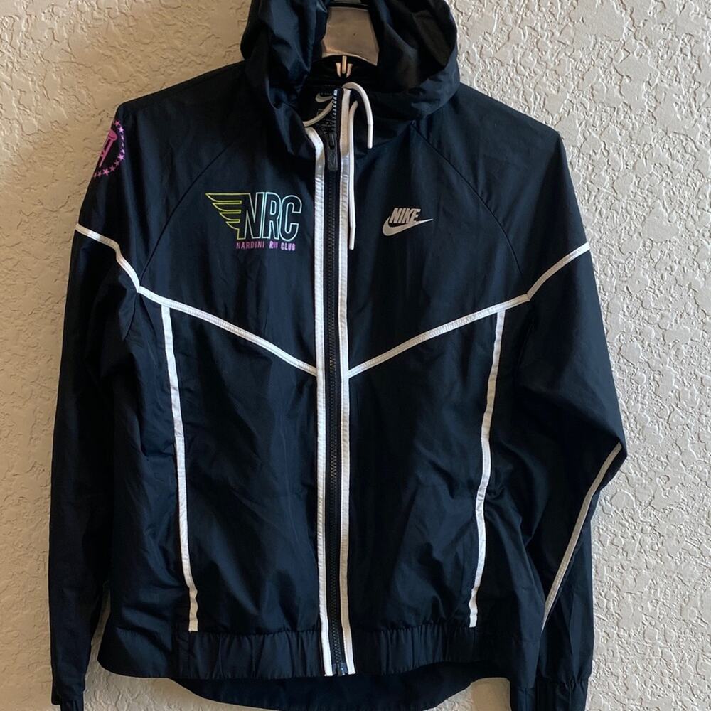 Nike Limited Edition for Barstool Sports Black Windbreaker Medium